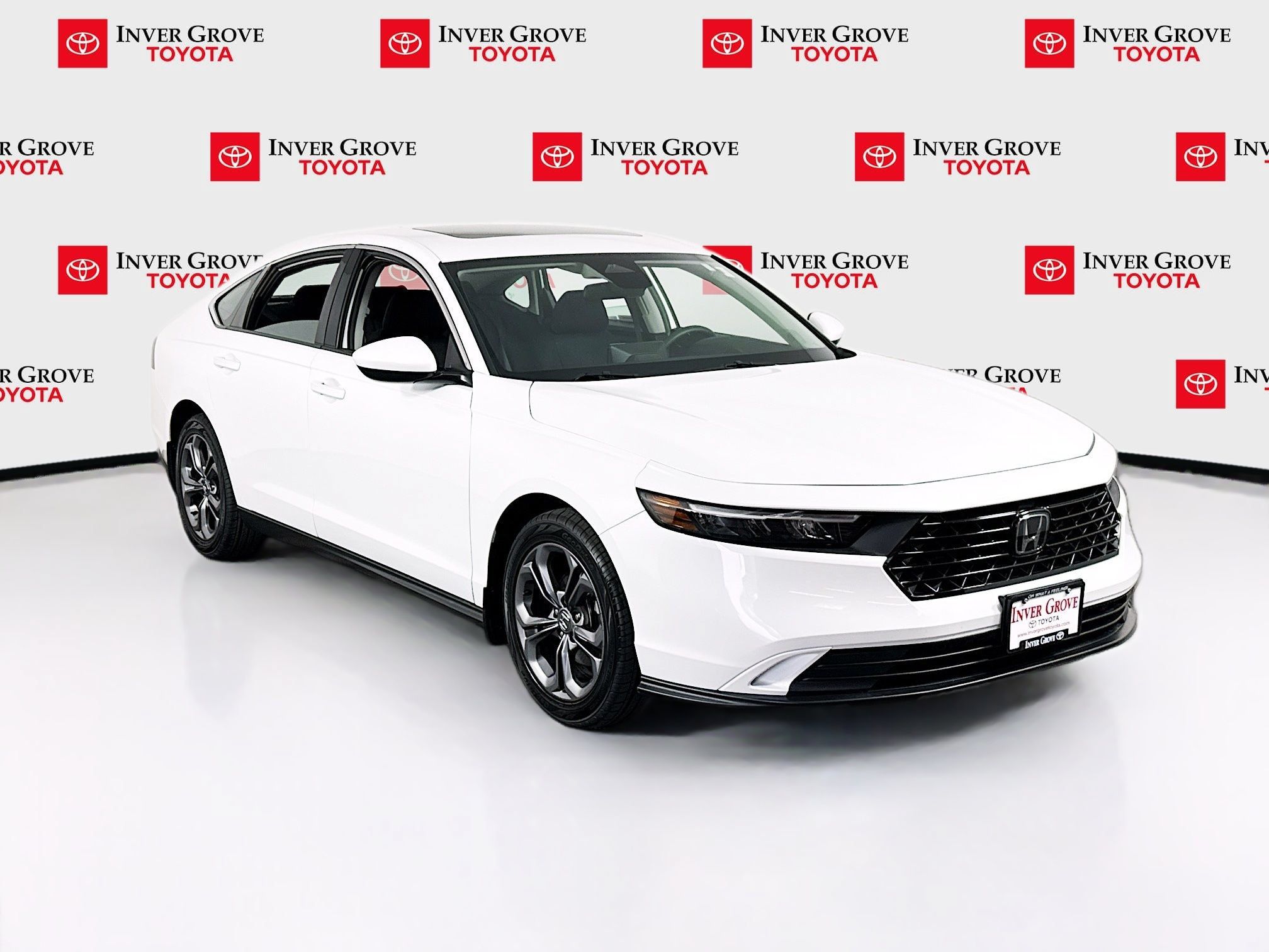 Used 2023 Honda Accord EX image 3