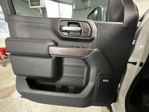 Certified 2023 GMC Sierra 3500 Denali w/ Denali Ultimate Package image 23