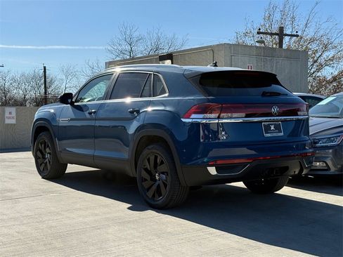 New 2026 Volkswagen Atlas Cross Sport SE image 7