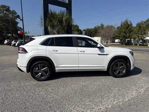 Certified 2024 Volkswagen Atlas Cross Sport SEL R-Line image 8