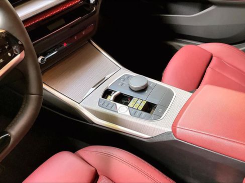 Used 2025 BMW 330i Sedan RWD image 16