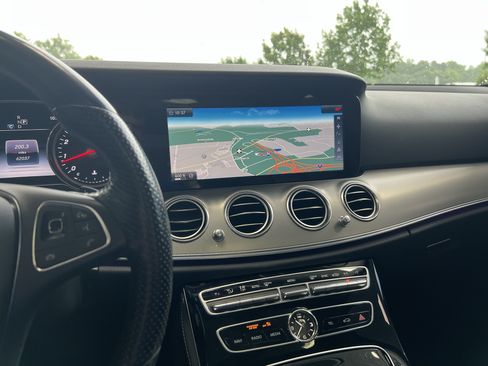 Certified 2017 Mercedes-Benz E 300 image 18
