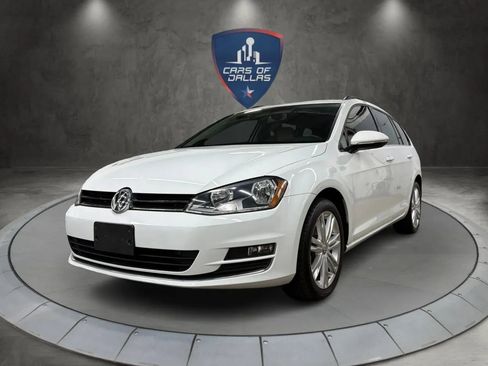 Used 2015 Volkswagen Golf TDI SE image 1