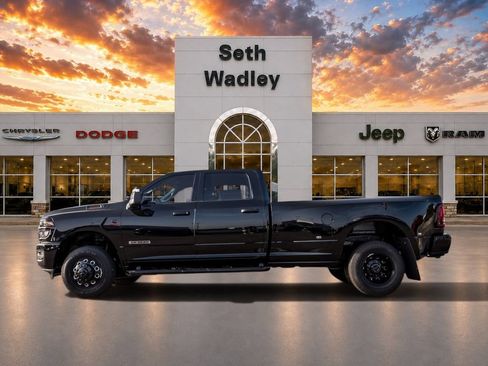 New 2026 RAM 3500 Big Horn AWD/4WD image 4