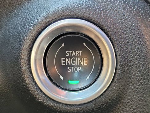 Used 2019 Chevrolet Silverado 1500 RST AWD/4WD image 23