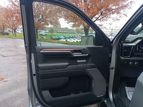 Used 2024 GMC Sierra 1500 Denali AWD/4WD image 16