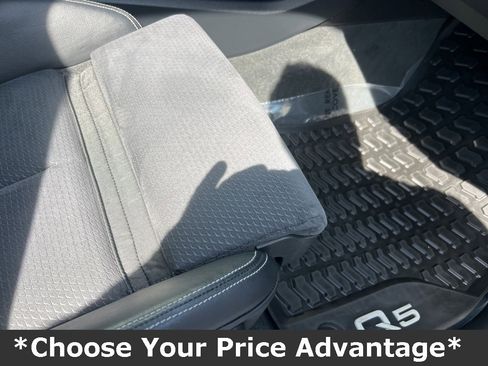 Used 2023 Audi Q5 e Premium Plus w/ Premium Plus Package image 32
