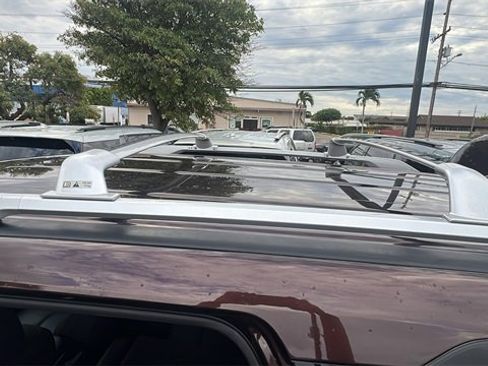 Used 2022 Nissan Pathfinder SL w/ SL Black Package image 19