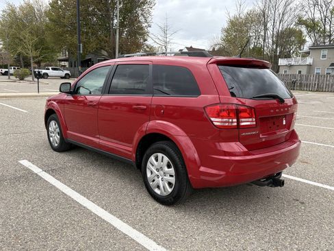 Used 2018 Dodge Journey SE FWD image 13