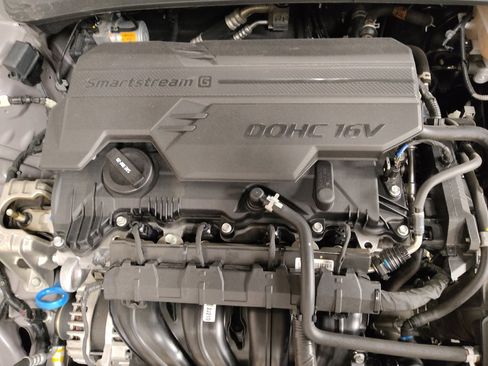 Used 2025 Hyundai Elantra SEL FWD image 30