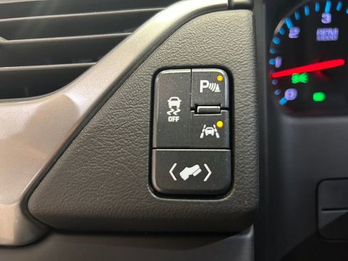 Used 2019 Chevrolet Tahoe LT image 15