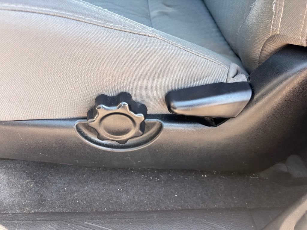 Used 2022 Toyota Tacoma SR RWD image 11