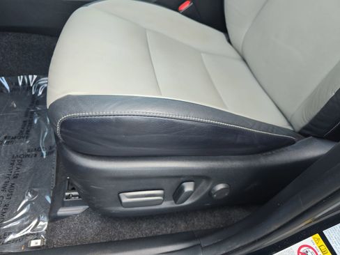 Used 2017 Toyota RAV4 Limited w/ Carpet Mat Package AWD/4WD image 34