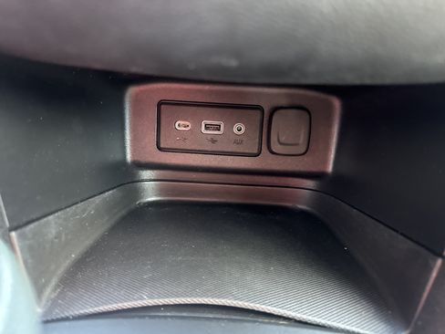 Used 2019 Chevrolet Equinox LT w/ LT Appearance Package FWD image 18
