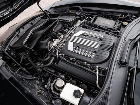 Used 2019 Chevrolet Corvette Z06 RWD image 14