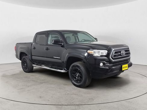 Used 2020 Toyota Tacoma SR5 AWD/4WD image 7
