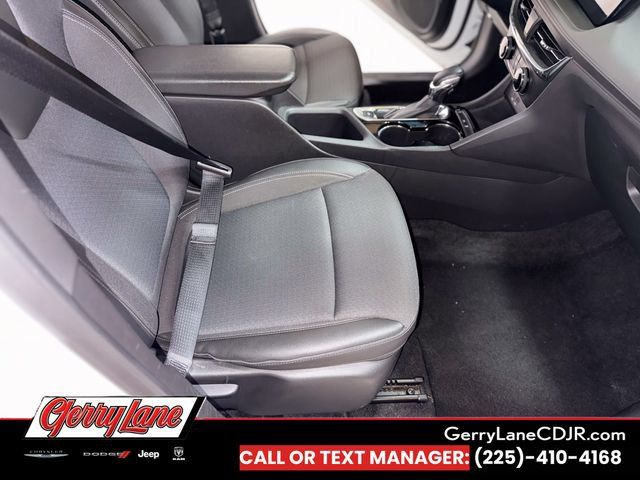 Used 2025 Buick Encore GX Preferred AWD/4WD image 12