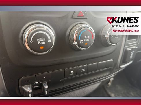Used 2022 RAM 1500 Classic SLT AWD/4WD image 27