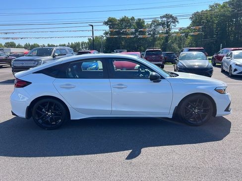 Used 2022 Honda Civic Sport image 8