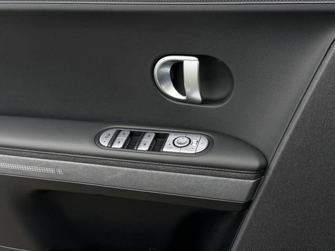 Certified 2023 Hyundai Ioniq 5 SEL w/ Cargo Package image 22