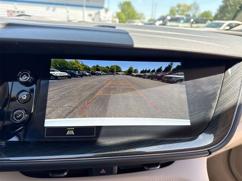 Used 2023 Buick Envision Essence image 14