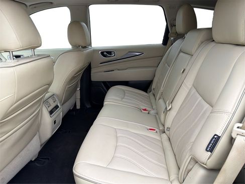 Used 2019 INFINITI QX60 Luxe w/ Essential Package image 11