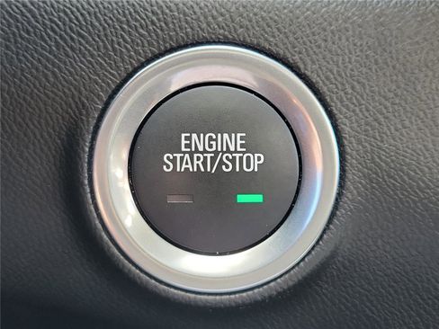 Used 2024 GMC Terrain SLT AWD/4WD image 31