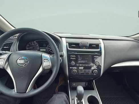Used 2015 Nissan Altima 2.5 S w/ Sport Value Package FWD image 16