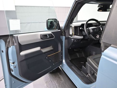 Certified 2021 Ford Bronco Badlands w/ Sasquatch Package image 9