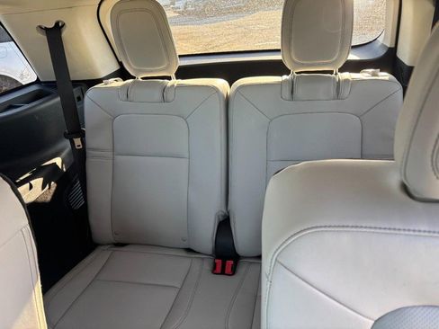 New 2026 Lincoln Aviator AWD w/ Jet Appearance Package image 11