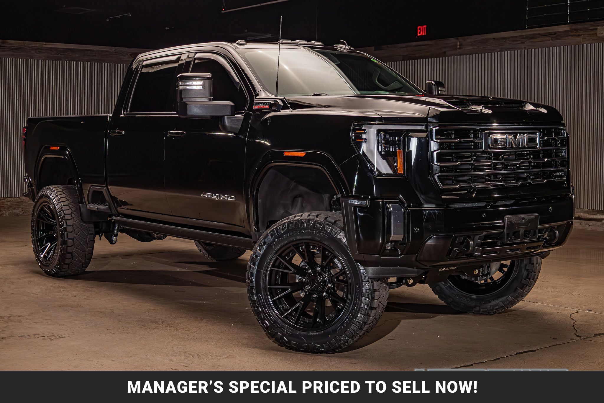Used 2024 GMC Sierra 2500 AT4 w/ AT4 Premium Plus Package AWD/4WD image 1