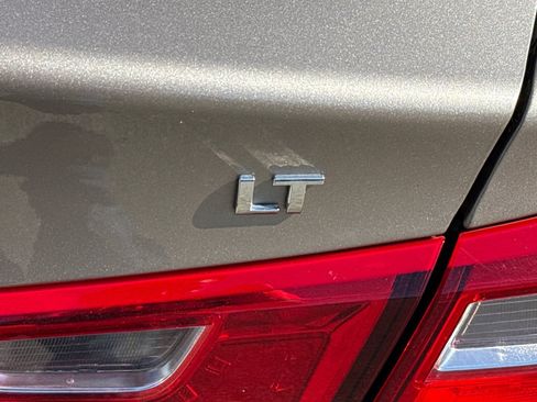 Used 2023 Chevrolet Malibu LT FWD image 34