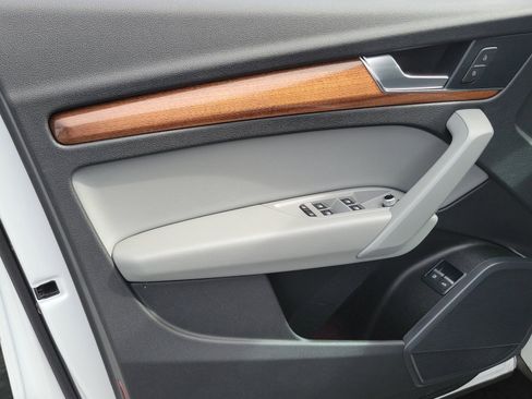 Used 2023 Audi Q5 e Premium image 18