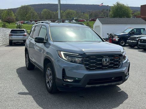Used 2024 Honda Passport TrailSport image 1