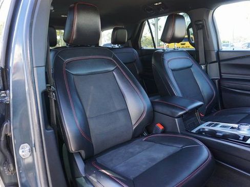 Certified 2023 Ford Explorer ST-Line w/ Class IV Trailer Tow Package image 2