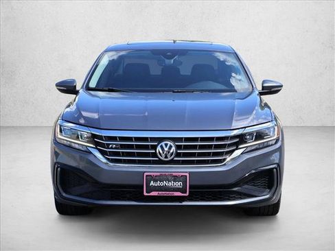 Used 2020 Volkswagen Passat 2.0T R-Line FWD image 2