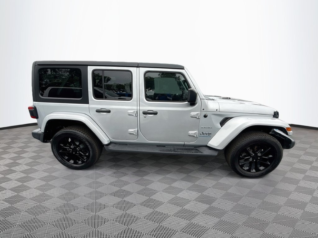 Used 2023 Jeep Wrangler Unlimited Sahara w/ Cold Weather Group AWD/4WD image 5