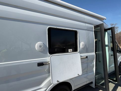 Used 2020 Ford Transit 350 148 High Roof Extended RWD image 10