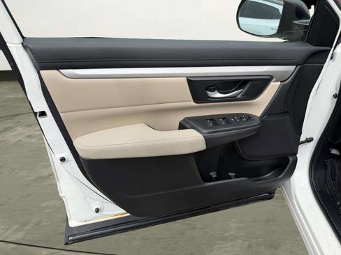 Used 2017 Honda CR-V LX image 15