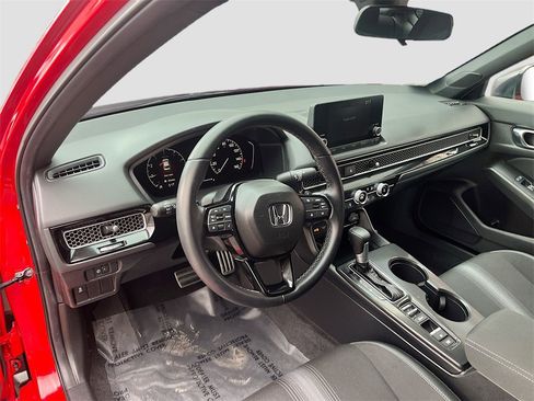 Used 2025 Honda Civic Sport image 9