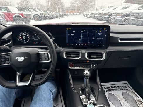 Used 2025 Ford Mustang Premium image 42