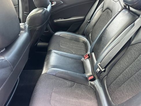 Used 2015 Chrysler 200 S FWD image 12