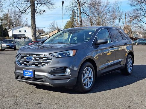Used 2022 Ford Edge SEL w/ Convenience Package image 3