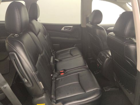 Used 2019 Nissan Pathfinder SL FWD image 19