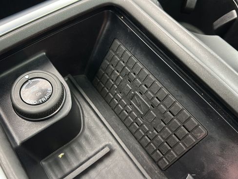 Used 2025 Ford Expedition Active AWD/4WD image 22