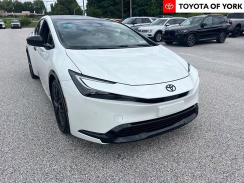 Used 2025 Toyota Prius AWD image 1