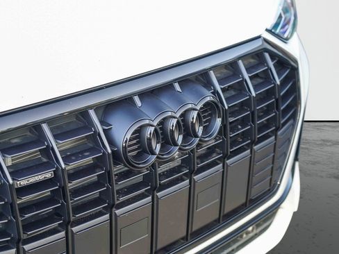 New 2025 Audi Q3 2.0T Premium Plus image 3