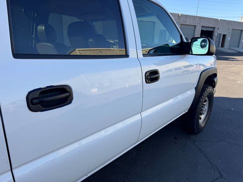 Used 2005 Chevrolet Silverado 2500 4x4 Crew Cab image 21