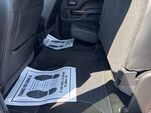 Used 2017 GMC Sierra 1500 SLT image 16