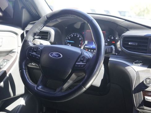 Used 2020 Ford Explorer XLT w/ Equipment Group 202A image 29